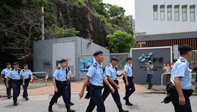 觀塘IVE後山縱火案｜消息：4中學生被捕 年齡介乎13至15歲 警下午5時交代案情 (更新) | am730