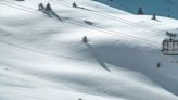 Cierra la temporada pero la nieve sigue cayendo en los Pirineos