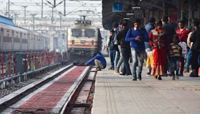 Central Railway announces mega block in Mumbai Division, diverts and cancels several trains – Check complete list here