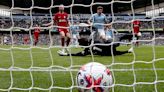 4-1. El City empequeñece al Liverpool y asusta al Arsenal