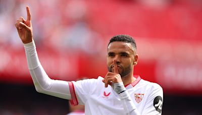 Roma fight Fenerbahce for Sevilla striker En-Nesyri