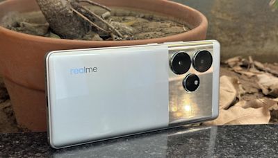 Realme GT 6 Review: Equally good for everyone’s needs