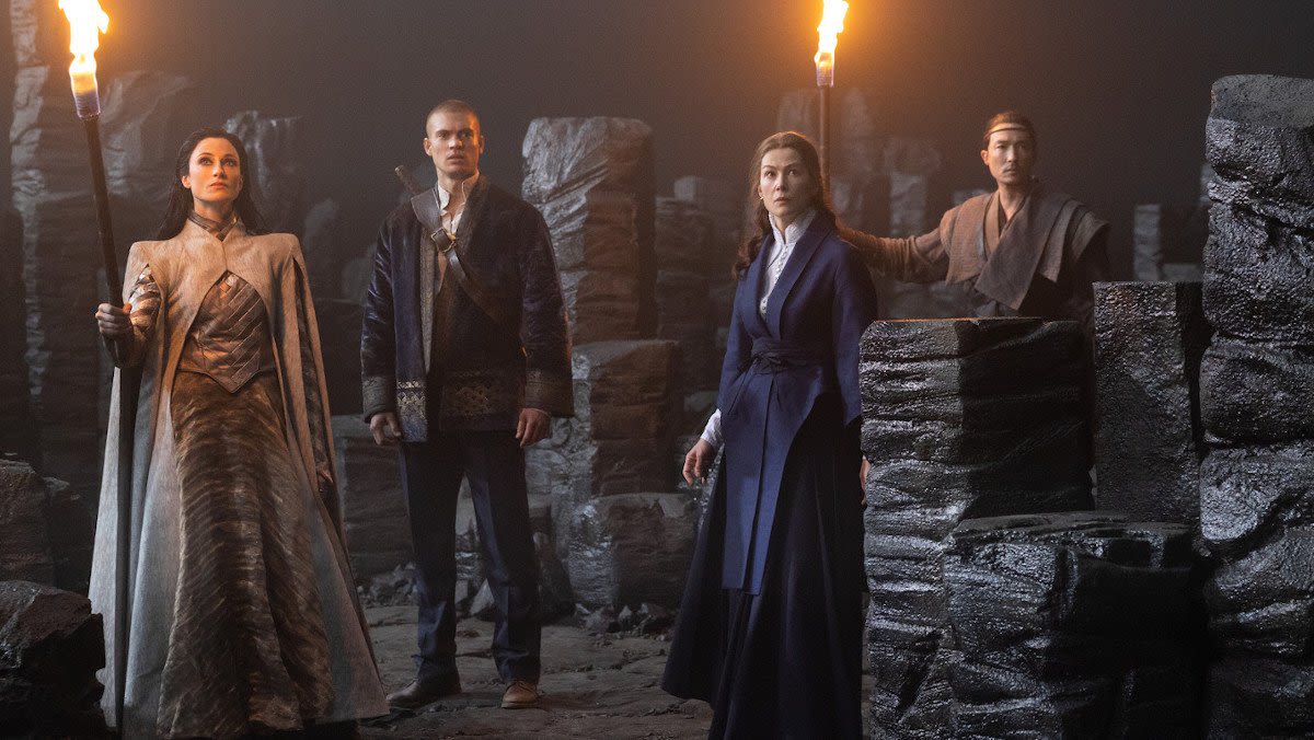 THE WHEEL OF TIME Season 3 Teases ‘Absolutely Bonkers’ Opening