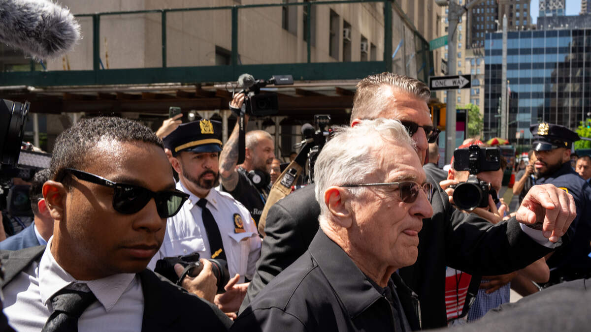 Watch Nutty Robert De Niro Get Into a Fight With Protesters | 710 WOR | Mark Simone