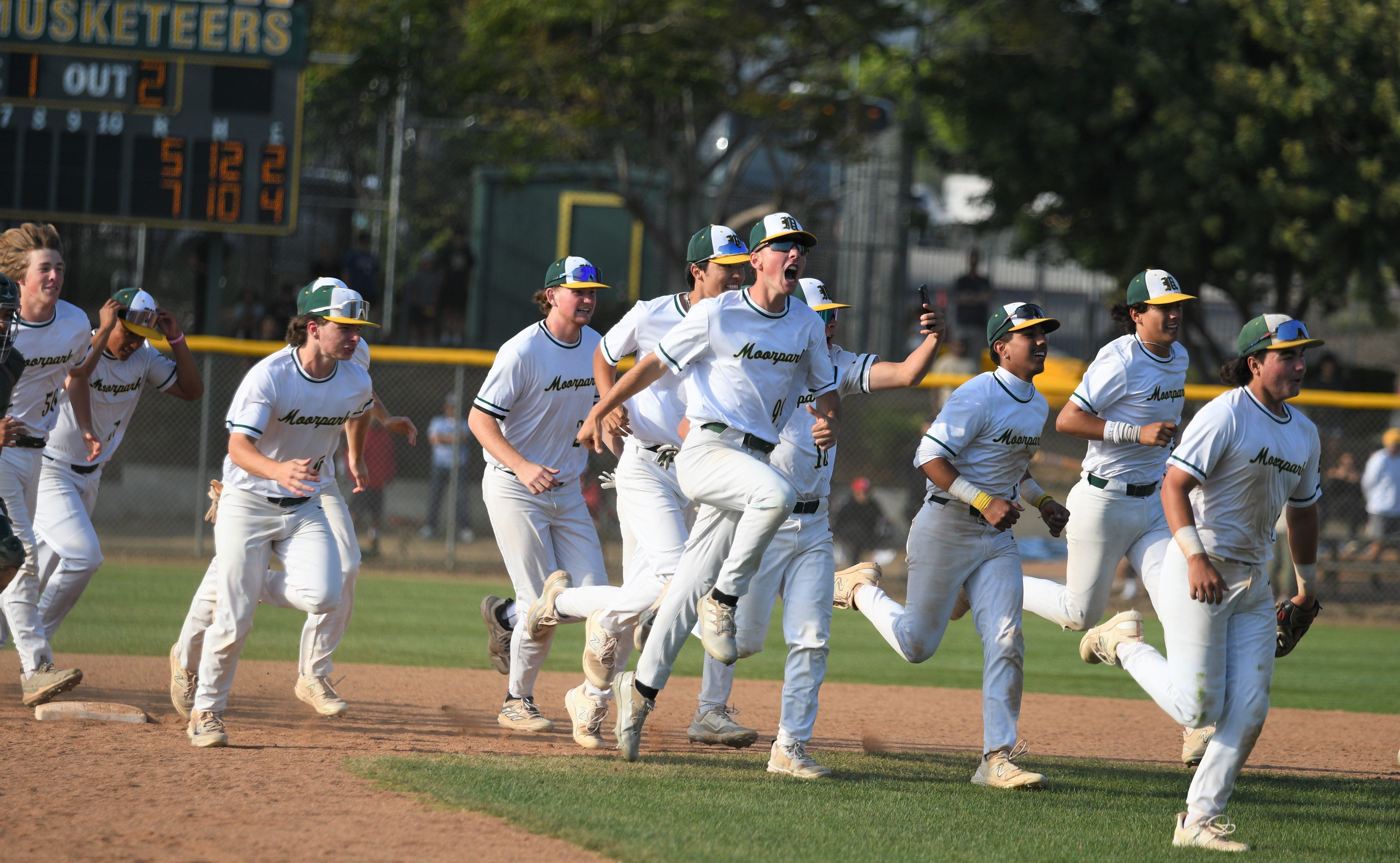 Moorpark, Camarillo reach CIF-SS baseball finals with dramatic semifinal victories