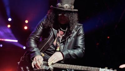 Slash lamenta morte de sua enteada de 25 anos e cancela shows de turnê solo