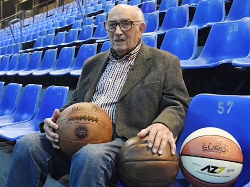El capitán campeón del mundo de básquet regresó al Luna Park para festejar sus 99 años: la intimidad y el recuerdo | + Deportes