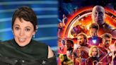 Olivia Colman defiende a las películas de Marvel: ‘no me avergüenza decirlo’