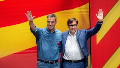 Pedro Sánchez felicita a Salvador Illa tras ser investido president: "Cataluña gana, España avanza"