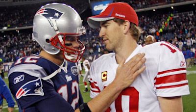 Tom Brady, Eli Manning traded banter on signed jersey