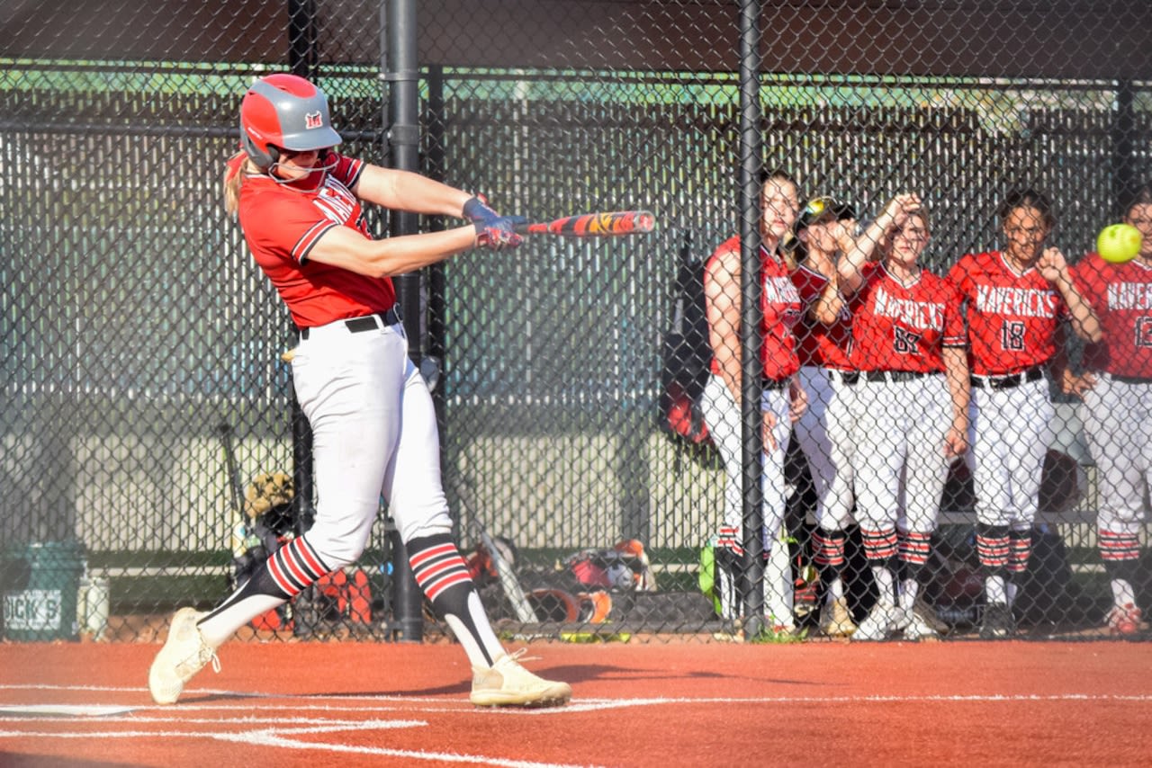 Staten Island CHSAA softball roundup (2 games): Sea, Moore tune up for Archdiocesan playoffs with home victories