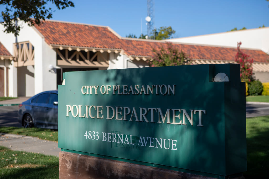 Juvenile stabbed in Pleasanton, suspect sought