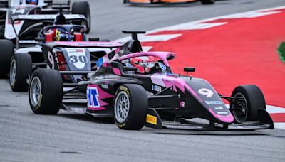F1 Academy: Abbi Pulling dominates Race One in Barcelona from Nerea Marti and Chloe Chambers
