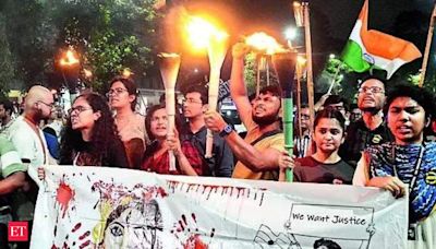 West Bengal: Night-long protests over doctor's murder mark Mahalaya ahead of Durga Puja