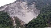 地牛翻身！花蓮清水大山恐怖山崩畫面曝 駕駛：看到會怕