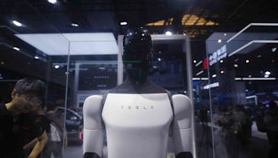 Tesla Stock Jumps Ahead of Earnings, as Musk Says Humanoid Robot Will Come in 2025