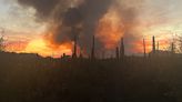 4 buildings destroyed as Simmons Fire burns 300+ acres near Kearny