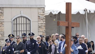 Slain Chicago police Officer Luis Huesca mourned at visitation: ‘An attack on the entire community’