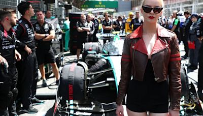 Anya Taylor-Joy fue a apoyar a Lewis Hamilton y revolucionó el Gran Premio de Mónaco