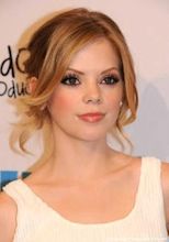 Dreama Walker