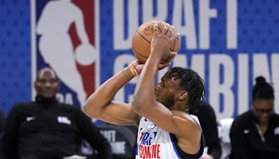 Bronny James progresa adecuadamente en el Draft Combine bajo la mirada de su padre