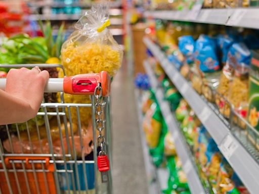 Proveedores ahora acusan a supermercados de no trasladar la totalidad de la baja de precios a las góndolas