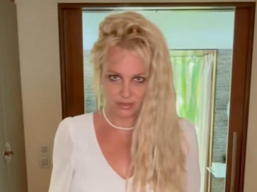 Britney Spears in Need of Another Conservatorship as Fans Worry Someone Is 'Forcing' Her to Record Bizarre Instagram Videos: Sources