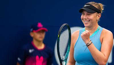 Resurgent Amanda Anisimova stuns Aryna Sabalenka in Toronto to reach biggest semifinal since 2019 | Tennis.com