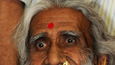 La historia del yogui indio que murió después de estar 80 años sin comer ni beber