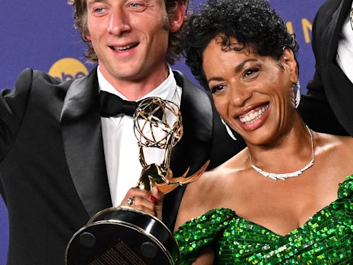 Emmys: Jeremy Allen White Praises The Bear’s Liza Colón-Zayas’ Win