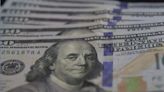 Dólar fecha semana em alta com dados da inflação norte-americana