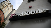 T-Mobile customer hit with $143,000 bill after returning from 3-week vacation