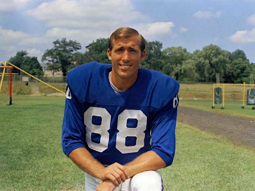 Former New York Giants player Aaron Thomas, who caught 35 touchdown passes, dies at 86