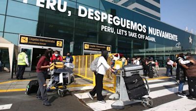 Reprograman vuelos en aeropuerto Jorge Chávez: ¿quién asume costos por alimentos, hospedaje y traslado, según Indecopi?