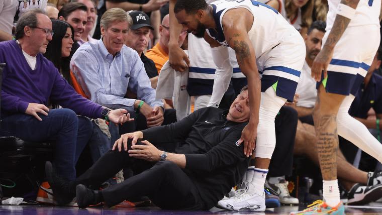 Chris Finch injury update: Timberwolves coach sustains knee issue after sideline collision in Game 4 | Sporting News