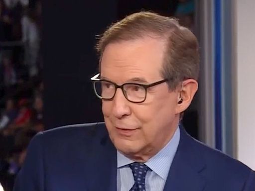 'Compare it to the Kremlin': CNN's Chris Wallace nails RNC crowd's reaction to Trump