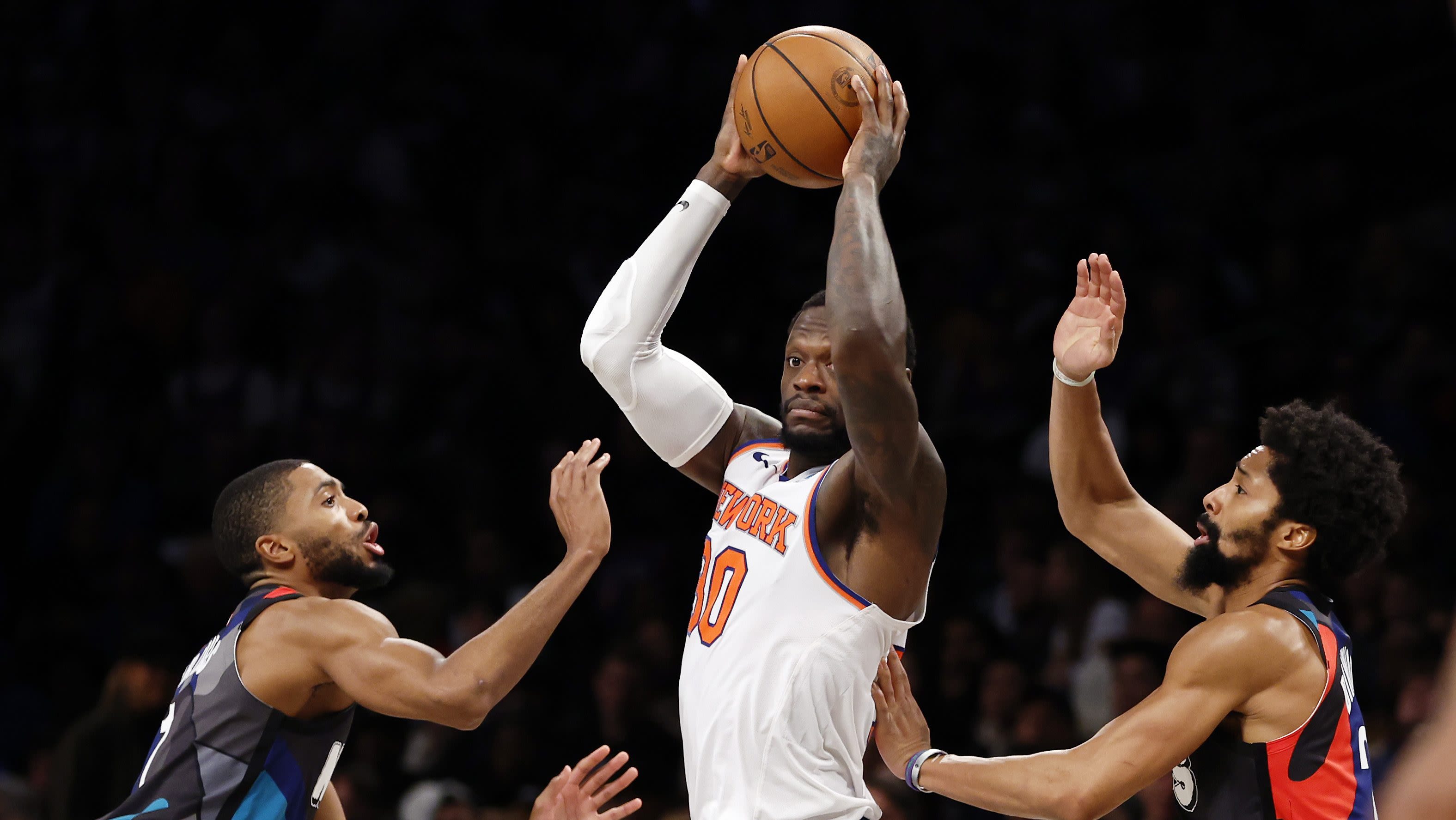 3-Team Knicks Trade Pitch Would Move Julius Randle for $90 Million Star
