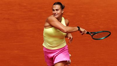 Aryna Sabalenka defeats Magda Linette, begins Mutua Madrid Open title defense | Tennis.com