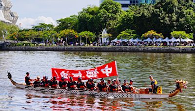 中鋼競技龍舟隊將在5:30參與決賽 奪冠呼聲高