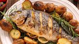 Dorada al horno con patatas: una receta fácil, sana y deliciosa