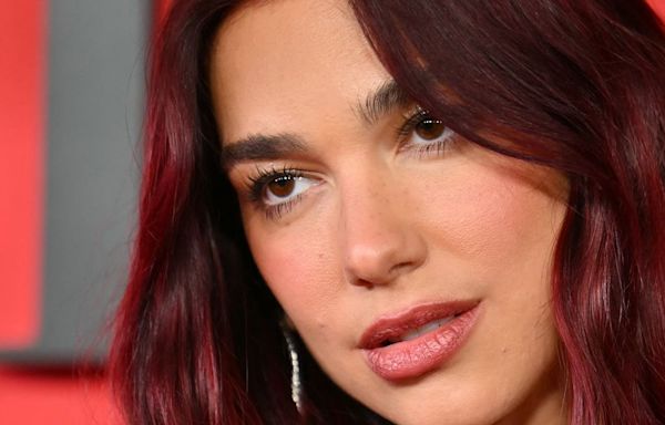 Dua Lipa Reflects On Becoming A ‘Humiliating’ Meme After Awards Show Fail