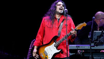 Henry Garza on “Tejana”, aka his #1 Strat – a guitar so good even Carlos Santana wanted to play it