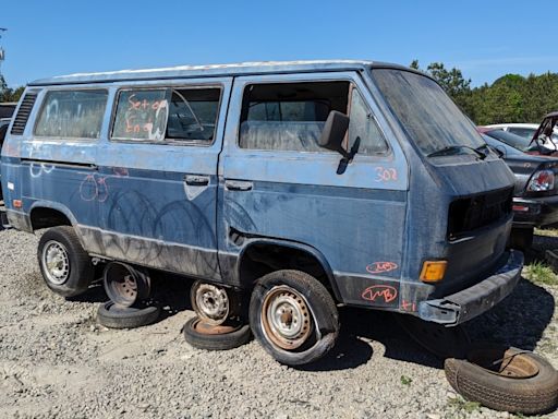 Junkyard Gem: 1982 Volkswagen Vanagon