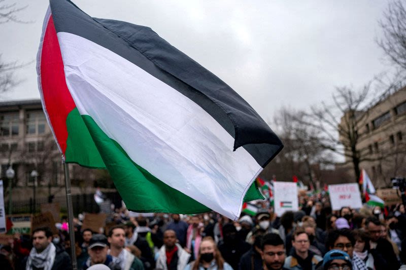 Pro-Palestinian US high school students accuse school of censoring speech