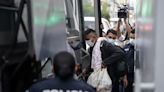Agentes hallan 178 migrantes en autobús de pasajeros en estado mexicano de Veracruz