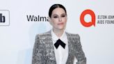 Emily Hampshire pide perdón por su disfraz de Johnny Depp y Amber Heard