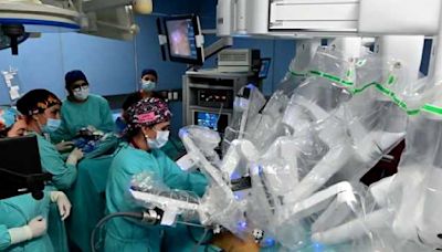 Ponen en marcha programa de cirugías con robot en el INCan