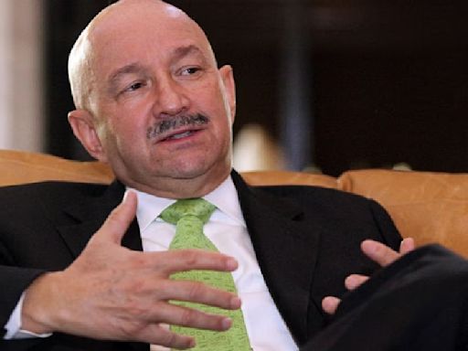 Carlos Salinas de Gortari reaparece en exclusiva fiesta de empresario