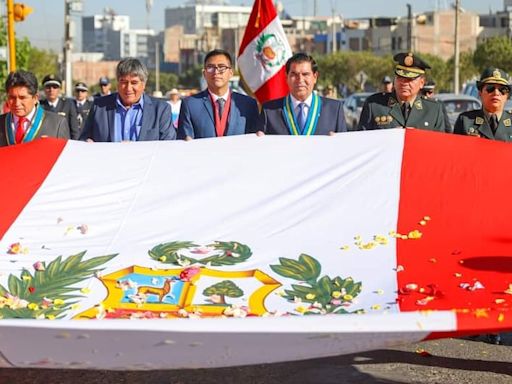 Arequipa: Se celebró con honores y patriotismo el Día de la Bandera en distrito José Luis Bustamante y Rivero