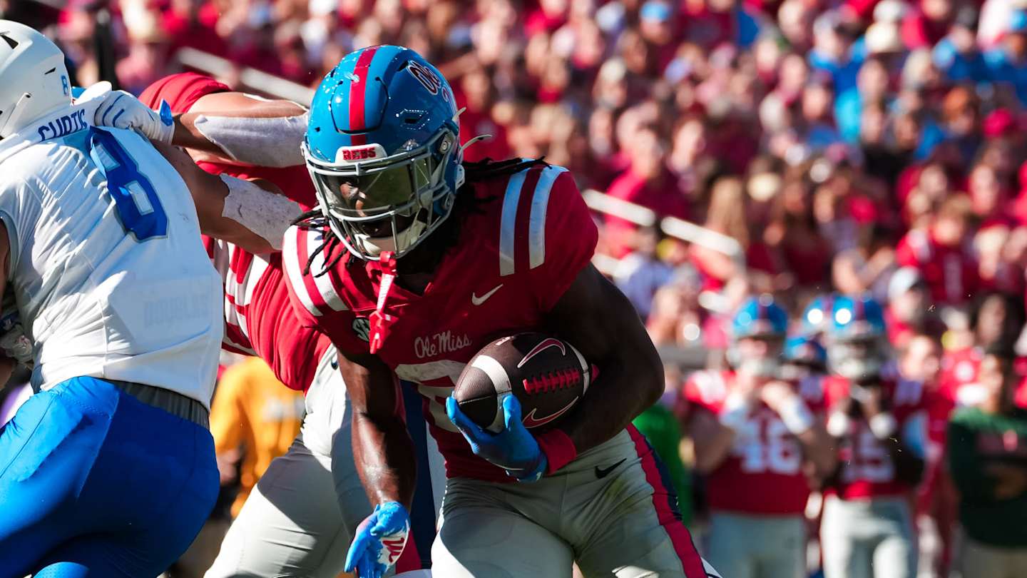 Ole Miss Dominates Early, Leads Middle Tennessee 31-3 at Halftime